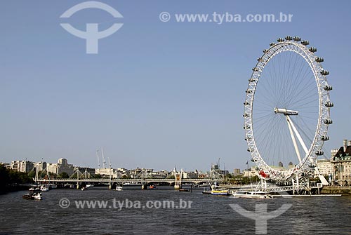  Assunto: Rio Tâmisa e Roda do Milênio (Millennium Wheel - London Eye) / Local: Londres - Inglaterra / Data: 28 de Abril de 2007 