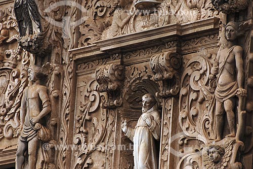  Assunto: Detalhe da Arquitetura da Igreja Ordem Terceira de São Francisco (1702). Estilo: Variado, lembra o barroco plateresco da américa espanhola / Local: Salvador (BA) / Data: 18 de Julho de 2008 