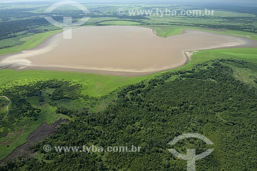 Assunto: Lago de várzea do rio Amazonas, ao sul de Itacoatiara / Local: Amazonas (AM) / Data: 29 de Outubro de 2007 