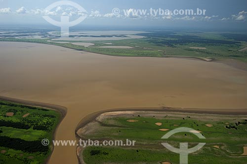  Assunto: Várzea amazônica ao sul de Itacoatiara, rica em lagos, furos, paranás / Local: Amazonas (AM) / Data: 29 de Outubro de 2007 