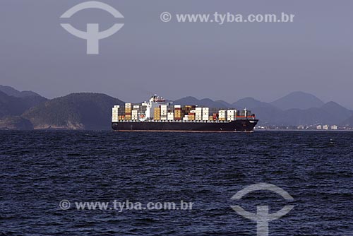  Navio cargueiro na entrada da Baía de Guanabara  - Rio de Janeiro - Rio de Janeiro - Brasil