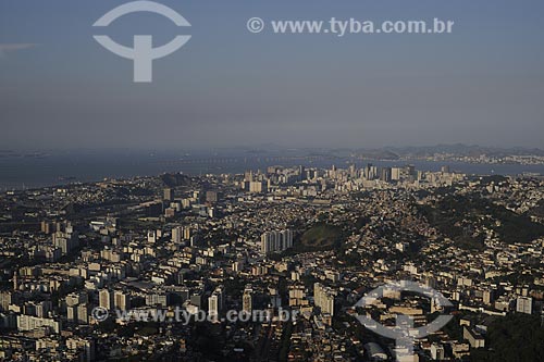  Assunto: Vista aérea de parte da Zona Norte do Rio com Baía de Guanabara ao fundo / 
Local: Rio de Janeiro - RJ - Brasil / 
Data: Novembro de 2008 