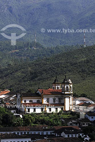  Assunto:  Igreja de São Francisco à direita / Local: Mariana - Minas Gerais (MG) - Brasil / Data: 19/04/2009 