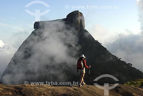  Assunto: Trekking no cume da Pedra Bonita. Pedra da Gávea ao fundo / Local: São Conrado - Rio de Janeiro - RJ - Brasil / Data: 03 / 2009 