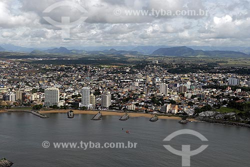  Assunto: Vista aérea da cidade de Macaé no norte fluminense. Moles na praia de Imbetiba / Local: Macaé - RJ - Brasil / Data: 04 / 2009 