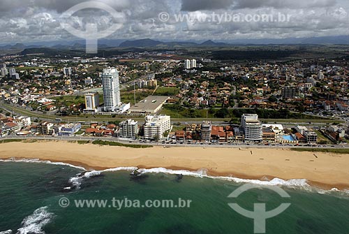  Assunto: Vista aérea da cidade de Macaé no norte fluminense. Praia e bairro de Cavaleiros, zona mais valorizada de Macaé. / Local: Macaé - RJ - Brasil / Data: 04 / 2009 