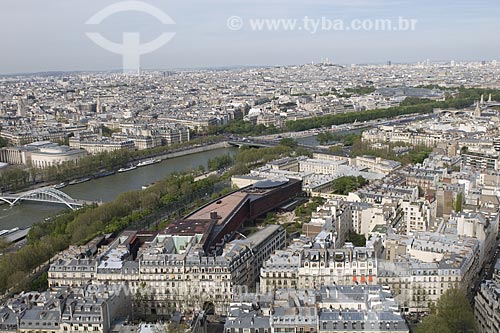  Assunto: Vista de Paris a partir do alto da Torre Eiffel, com o Rio Sena que divide a cidade entre Rive Gauche e Rive Droite / 
Local: Paris - França / 
Data: 2008 