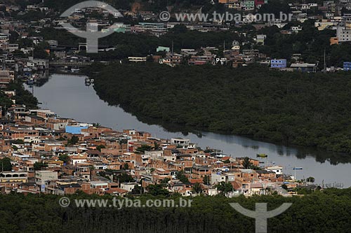  Assunto: Vista a partir do Morro da Jaburuna mostrando o Rio Aribiri com o bairro de Ataíde e Santa Rita ao fundo /
 Local: Vila Velha - ES /
Data: Março de 2008  
