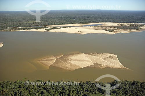  Assunto: Vista aérea do rio Araguaia, na época seca em que aparecem as praias, na região do Cerrado / Local: perto de São Félix do Araguaia - divisa de Mato Grosso (MT) e Tocantins (TO) - Brasil / Data: Junho de 2006 