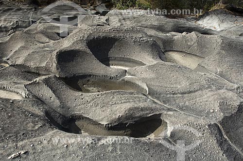  Assunto: Vale da Lua - formações rochosas erodidas pela água do rio São Miguel, na Chapada dos Veadeiros / Local: perto de Alto Paraíso - Goiás (GO) - Brasil / Data: Junho de 2006 