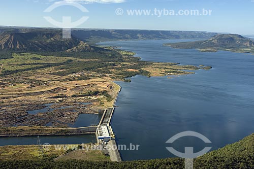  Assunto: Represa da UHE (Usina Hidrelétrica) Lajeado, no rio Tocantins - montante do dique (barragem) / Local: Tocantins (TO) - Brasil / Data: Junho de 2006 
