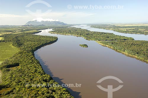  Assunto: Rio Branco e a Serra Grande ao fundo, com ilha fluvial / Local: Roraima (RR) - Brasil / Data: Janeiro de 2006 