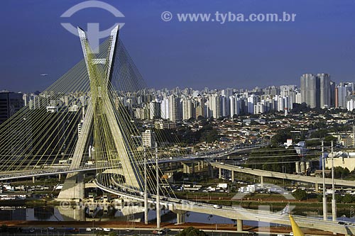  Assunto: Ponte estaiada Octavio Frias de Oliveira / Local: São Paulo - SP - Brasil / Data: 05/2008 