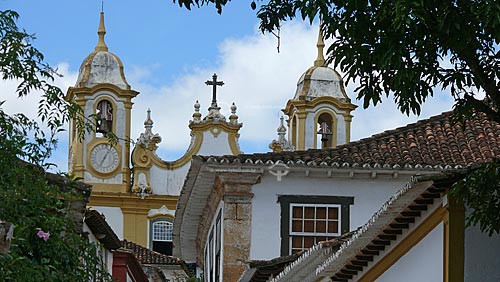  Assunto: Detalhes de arquitetura com Igreja da Matriz ao fundo / Local: Tiradentes - Minas Gerais - Brasil / Data: Janeiro de 2009 