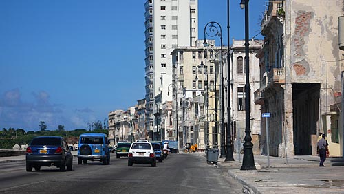  Assunto:  Carros no Malecón / Local: Havana - Cuba / Data: outubro 2009 