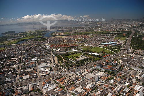  Assunto: Vista aérea da Avenida Brasil, na região de Manguinhos / Local: Manguinhos - Rio de Janeiro - RJ - Brasil / Data: Março de 2005 