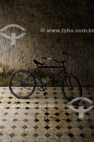  Assunto: Bicicleta no interior do pavilhão Egas Muniz - Colônia Juliano Moreira / Local:  Jacarepaguá - Rio de Janeiro - RJ  / Data: 27/07/2009 