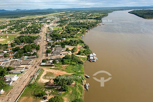  Assunto: Vista aérea da cidade de Caracaraí e do Rio Branco  / Local:  Caracaraí - Roraima - Brasil  / Data: Janeiro de 2006 