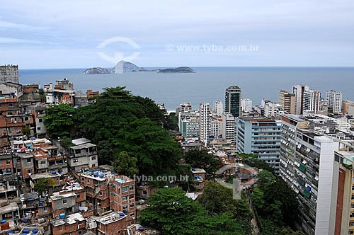  Assunto: Vista do Morro Pavão Pavãozinho com Ilhas Cagarras ao fundo / Local: Ipanema - Rio de Janeiro / Data: outubro 2009 