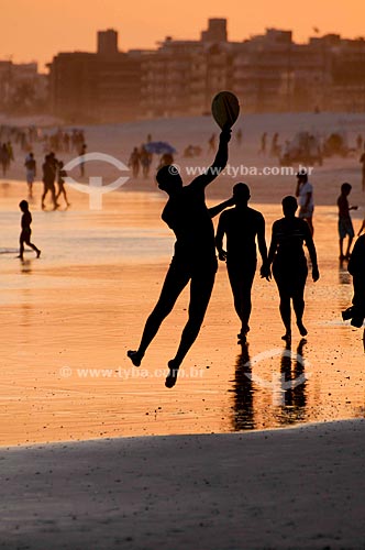  Assunto: Banhistas na Praia do Forte /Local: Cabo Frio - Região dos Lagos - Costa do Sol - Rio de Janeiro / Data: 11-2009 