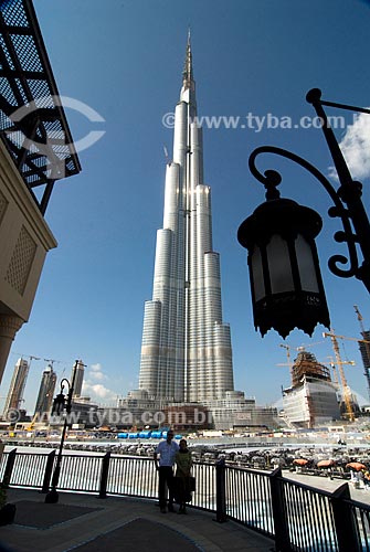  Assunto: Burj Dubai, o mais alto e esguio edificio do mundo, com 818 m de altura.  / Local:  Dubai - Emirados Árabes Unidos  / Data: 01/2009 