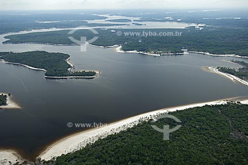  Assunto: Rio Urubu, afluente do rio Amazonas  / Local:  Rio Preto da Eva - Amazonas (AM) - Brasil  / Data: 11/2007 