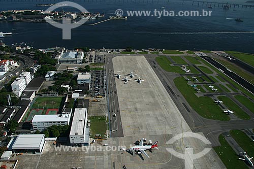  Assunto: Vista aérea do Aeroporto Santos Dumont / Local: Rio de Janeiro - RJ - Brasil / Data: 11/2009 