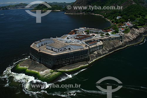  Assunto: Vista aérea da Fortaleza de Santa Cruz da Barra, na boca da barra da Baía de Guanabara / Local: Jurujuba - Niterói - RJ - Brasil / Data: 11/2009 