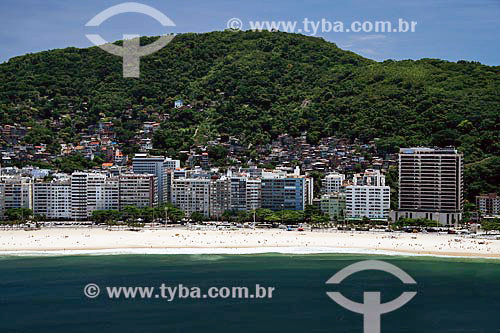  Assunto: Vista aérea do Leme com as favelas do Chapéu Mangueira e da Babilônia ao fundo / Local: Rio de Janeiro - RJ - Brasil / Data: 11/2009 