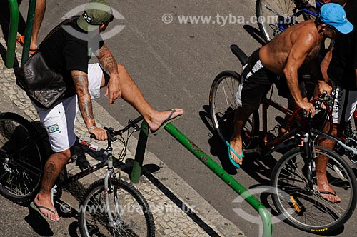  Assunto: Movimento de ciclistas e pedestres nas ruas da zona sul  / Local:  Rio de Janeiro - RJ - Brasil  / Data: 01/02/2009 