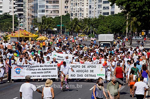  Assunto: Caminhada de incentivo à adoção e contra o aborto na Avenida Atlântica em Copacabana  / Local:  Rio de Janeiro - RJ - Brasil  / Data: 16/05/2010 