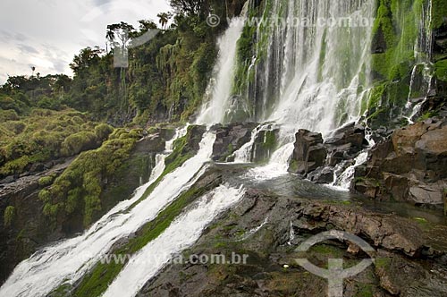  Assunto: Cachoeira no Parque Nacional do Iguaçu - o parque foi declarado Patrimônio Natural da Humanidade pela UNESCO  / Local: Argentina  / Data: 09/06/2009 