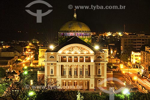  Assunto: Vista do Teatro Amazonas com iluminação noturna  / Local: Manaus - AM - Brasil  / Data: 25/10/2007 