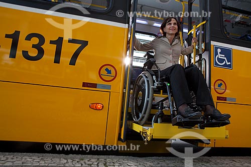  Assunto: Ônibus adaptado para portadores de necessidades especiais que utilizam cadeiras de rodas  / Local:  Rio de Janeiro - RJ - Brasil  / Data: 04/06/2010 