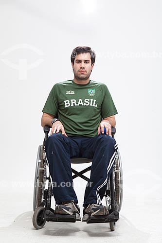  Assunto: Homem em uma cadeira de rodas  / Local:  Rio de Janeiro - RJ - Brasil  / Data: 08/06/2010 