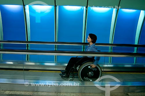  Assunto: Rampa rolante facilitando o acesso dos cadeirantes ao metrô na Estação Arcoverde  / Local:  Rio de Janeiro - RJ - Brasil  / Data: 08/06/2010 