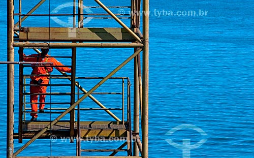  Assunto: Operário em andaime na construção  naval no estaleiro Brasfels   / Local: Angra dos Reis - RJ - Brasil  / Data: 06/2010 