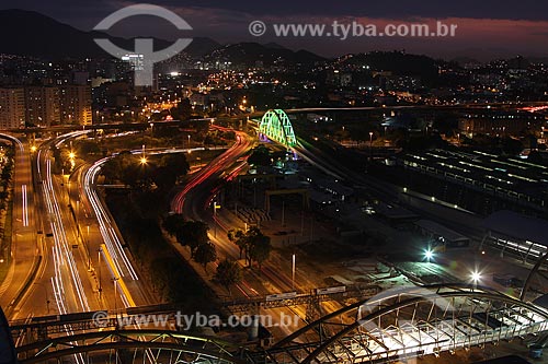  Assunto: Aérea noturna da Cidade do Rio de Janeiro, tendo como destaque o viaduto do metrô e o viaduto dos marinheiros. / Local: Rio de Janeiro RJ / Data: 02/08/2010 
