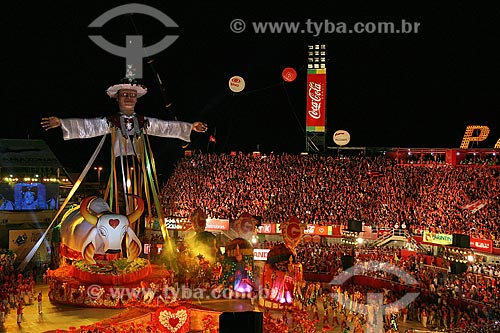  Assunto: Desfile do Boi Garantido no Festival do Boi Bumbá em Parintins  / Local:  Amazonas - AM - Brasil  / Data: 06/2010 