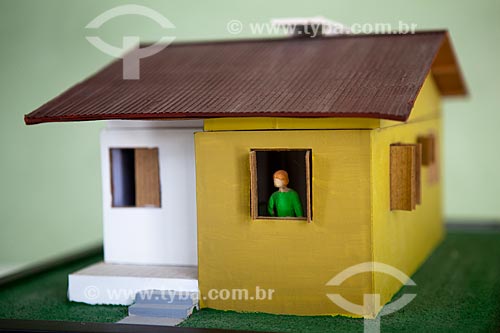  Assunto: Construção Civil - Maquete de casa popular  / Local:  Ilha de Deus - Recife - Pernambuco  / Data: 14/10/2010 