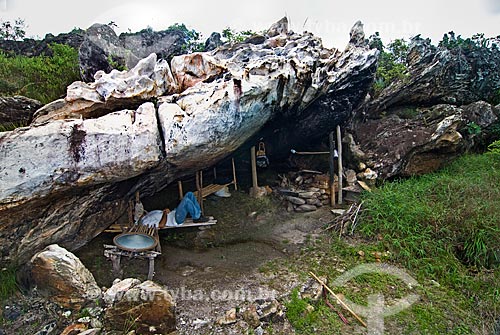  Assunto: Acampamento de garimpeiros sob pedra nas cercanias de Diamantina  / Local:  Minas Gerais - MG - Brasil  / Data: 12/ 2009 