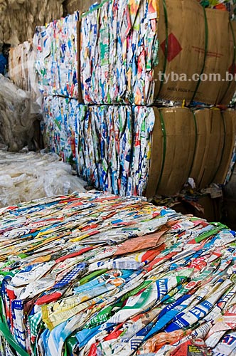  Assunto: Embalagens de leite prontas para reciclagem / Local:  São Bernardo do Campo - São Paulo - SP  / Data: 10/07/2010 