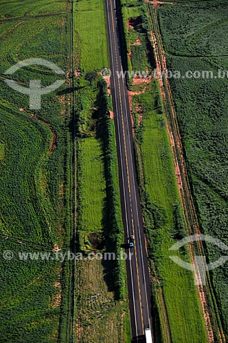  Assunto: Vista aérea da Rodovia BR-153 (Rodovia Transbrasiliana) na região de Lins  / Local:  Lins - São Paulo - SP / Data: 02/2009 