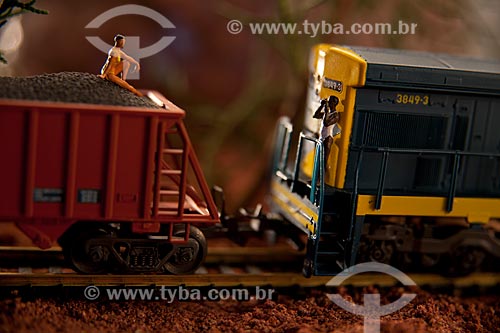  Assunto: Miniatura de Trem - Brinquedo  / Local:  Estúdio  / Data: 2010 