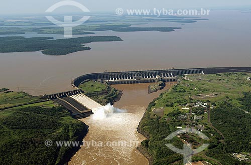  Assunto: Vista aérea da Usina Hidrelétrica de Itaipu  / Local:  Foz do Iguaçu - Paraná - PR  / Data: 11/2009 