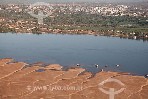  Assunto: Banco de areia no Rio Tocantins durante período de estiagem com a cidade de Marabá ao fundo   / Local:   Pará  - Brasil  / Data: 10/2010 