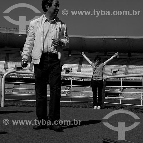  Assunto: Turistas em visita ao Estádio Jornalista Mário Filho - Maracanã  / Local:  Rio de Janeiro - RJ - Brazil  / Data: 06/2010 