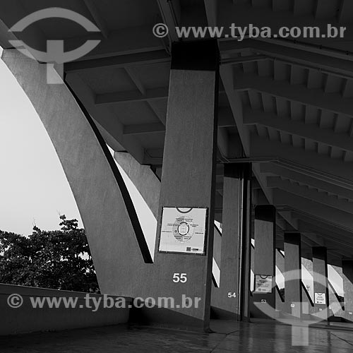  Assunto: Colunas do Estádio Jornalista Mário Filho - Maracanã  / Local:  Rio de Janeiro - RJ - Brazil  / Data: 09/06/2010 / Date: 06/2010 