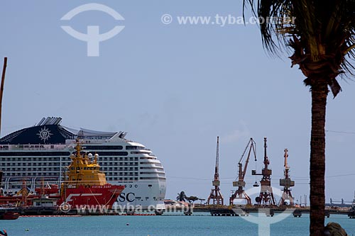  Assunto: Transatlântico em porto de Maceió  / Local:   Alagoas - AL  / Data: 2011 