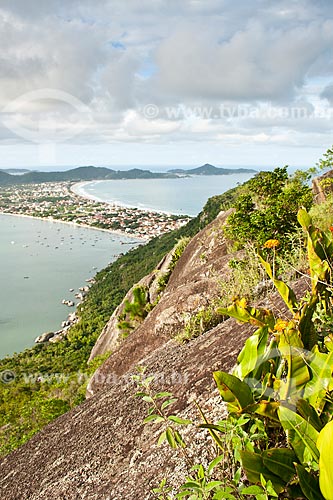  Assunto: Vista do Mirante Eco 360 / Local: Bombinhas - Santa Catarina (SC) - Brasil / Data: 11/01/2011 
